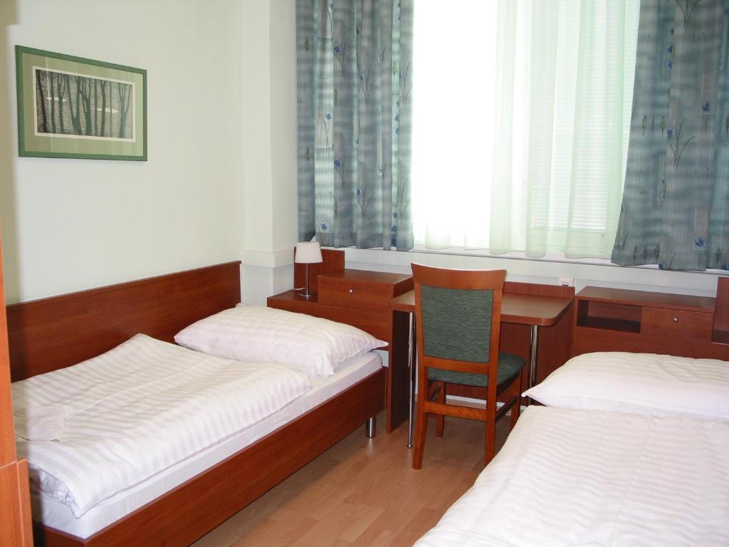 Hotel Jurki Dom Братислава Номер фото