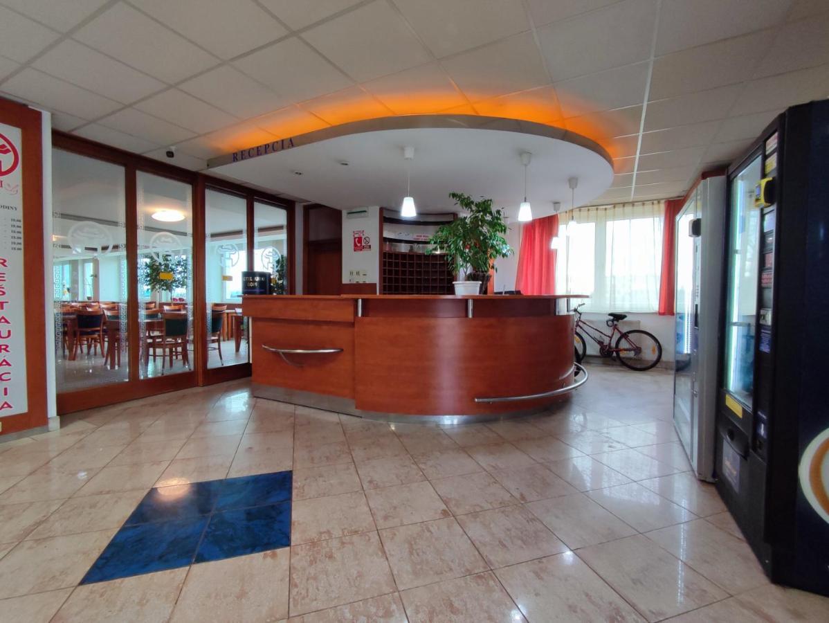 Hotel Jurki Dom Братислава Екстер'єр фото