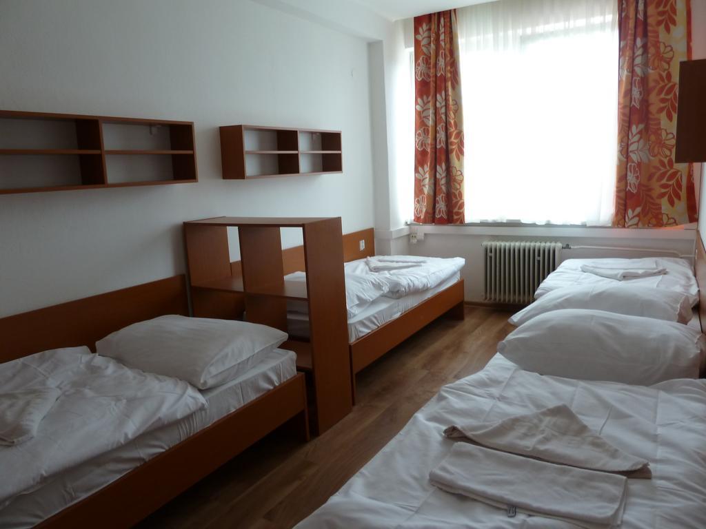 Hotel Jurki Dom Братислава Екстер'єр фото