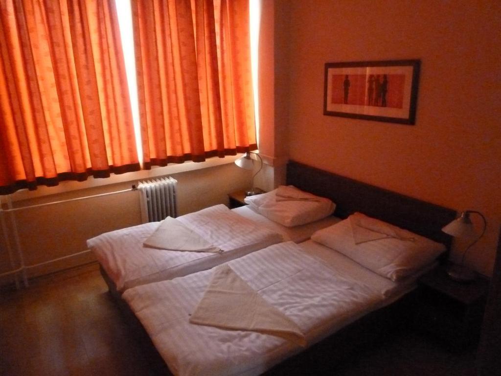 Hotel Jurki Dom Братислава Екстер'єр фото